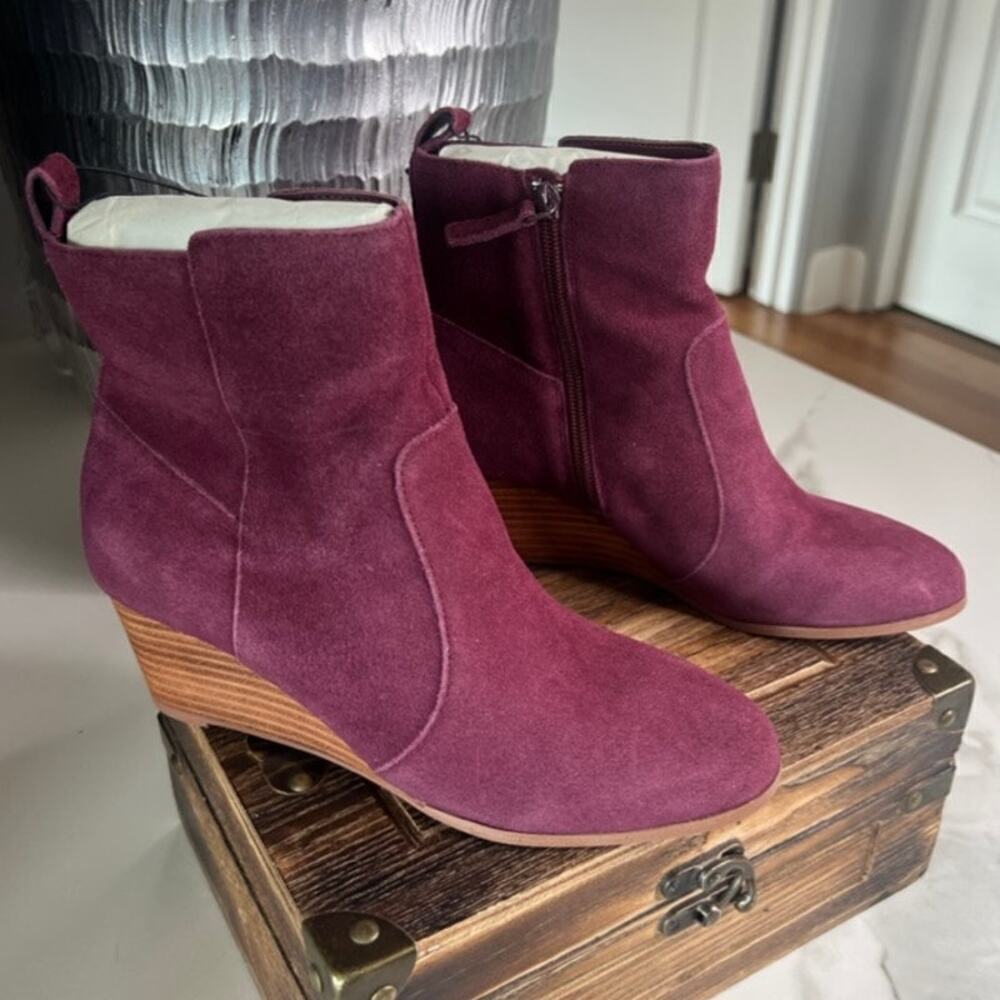 Violet & Red Jay-Jay Heeled Booties in Burgundy